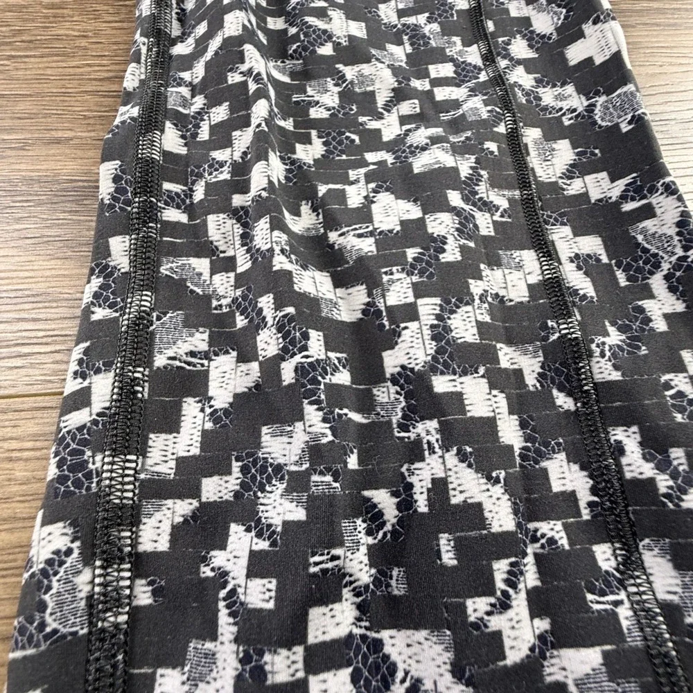 Lululemon Fast and Free Tight II 25